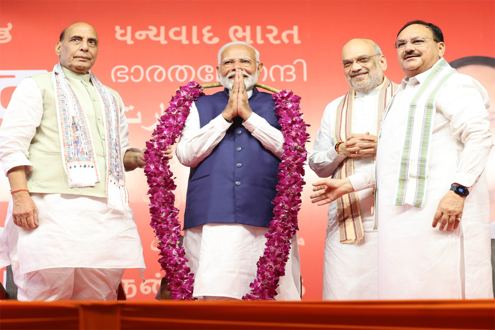 भाजपा 240 पर अटकी!