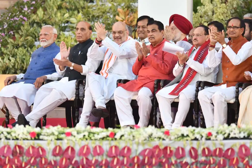 मोदी सरकार की सालगिरह पर बदलाव