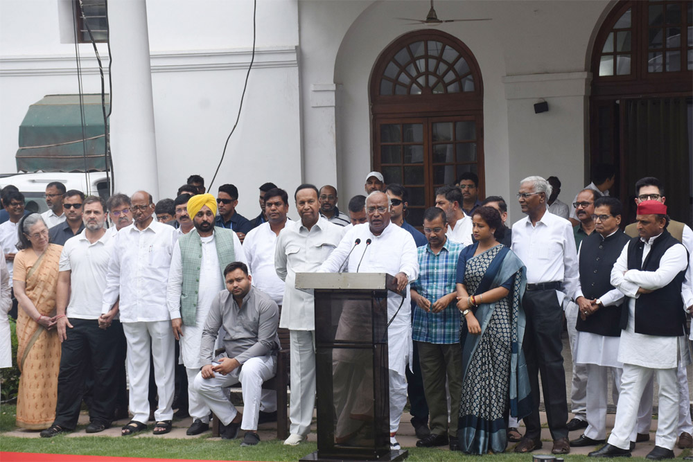 ‘इंडिया’ का 295 सीट जीतने का दावा