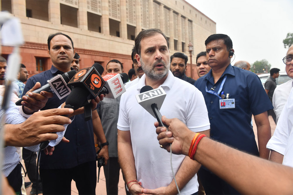 राहुल गांधी का माइक बंद हुआ