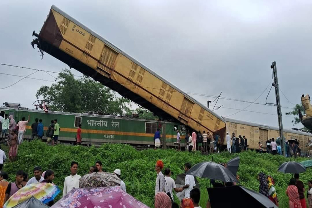 रेलवे की स्थिति कैसे सुधरेगी?