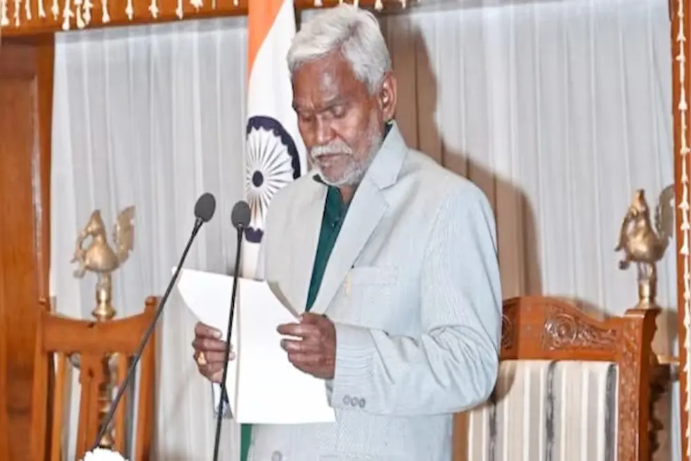 झारखंड में हेमंत कैबिनेट में चंपई सोरेन सहित 11 मंत्रियों ने ली शपथ