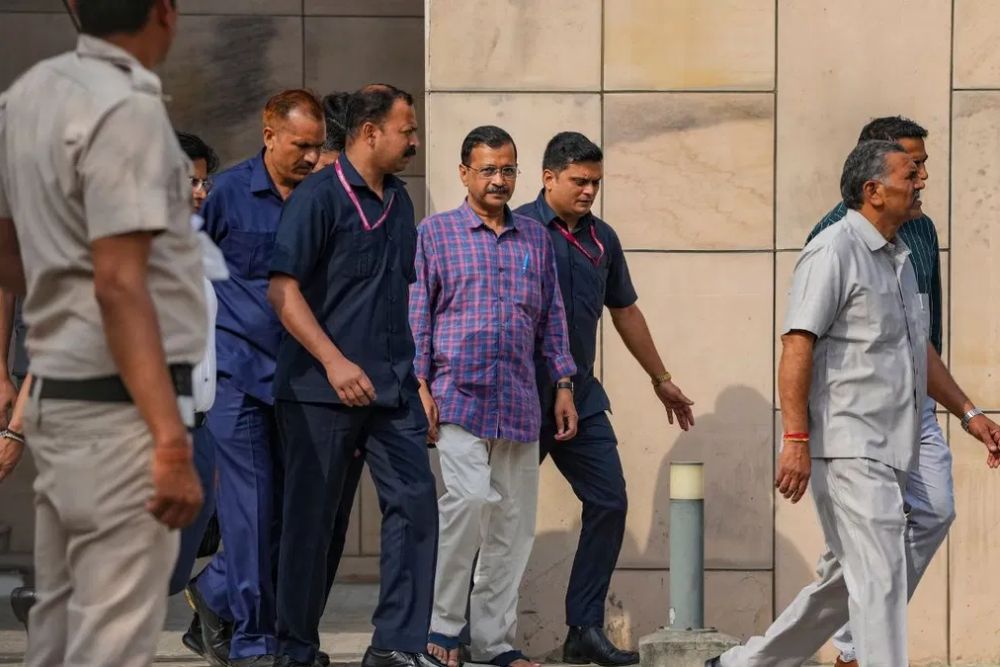 आबकारी घोटाले में अरविंद केजरीवाल, सीबीआई ने दाखिल की चार्जशीट