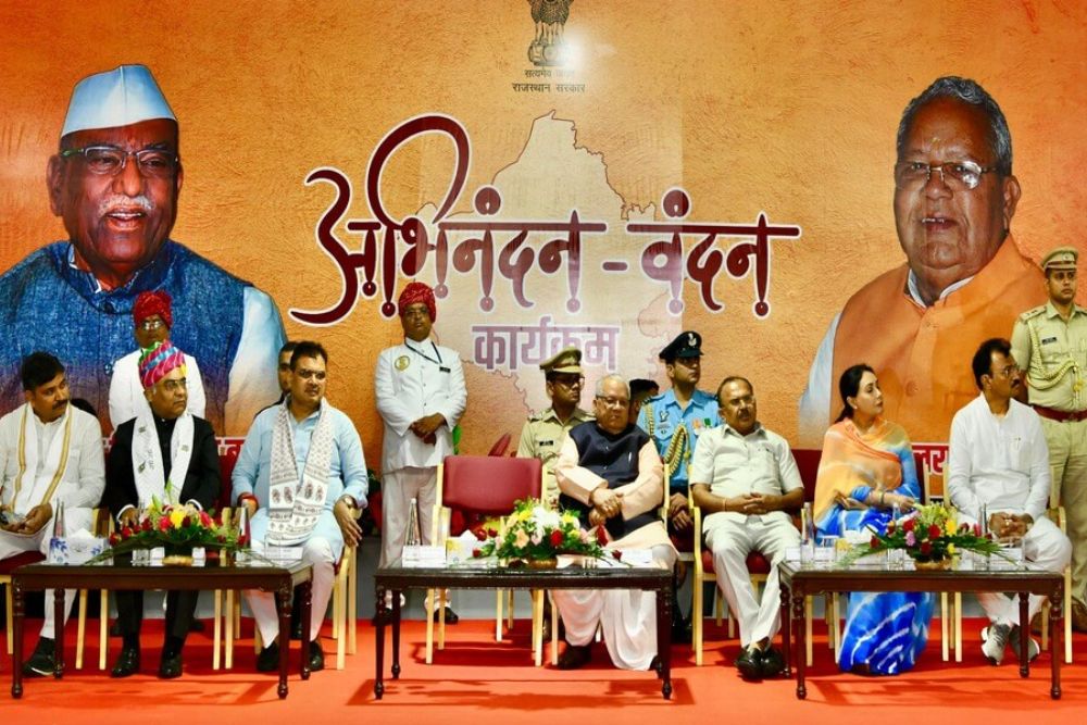 बागड़े और मिश्र अभिनंदन-वंदन कार्यक्रम में शामिल