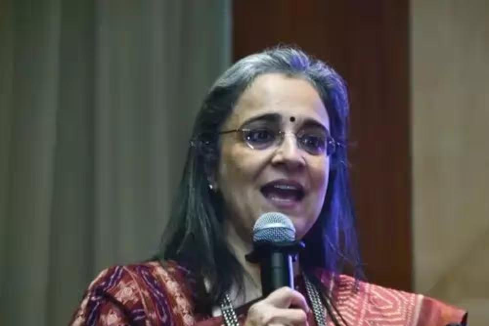 अदानी फिर बेनकाब?
