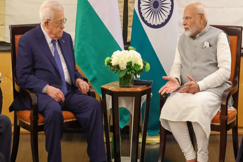 पीएम नरेंद्र मोदी ने फिलिस्तीन के राष्ट्रपति से मुलाकात की