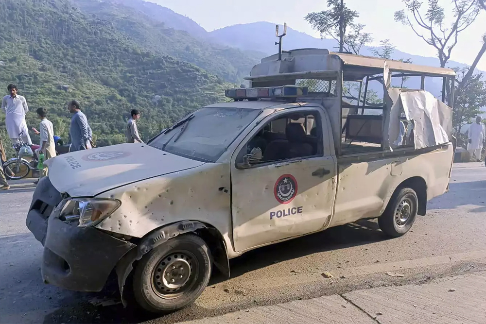 पाकिस्तान में विदेशी राजनयिकों के काफिले पर आतंकी हमला