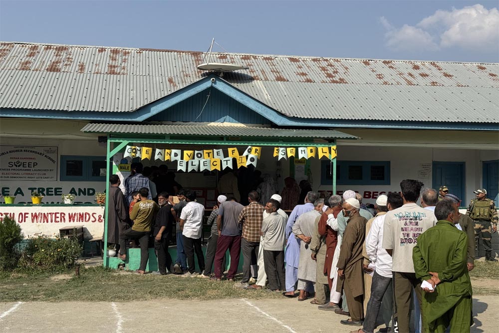 जम्मू कश्मीर में अच्छा मतदान