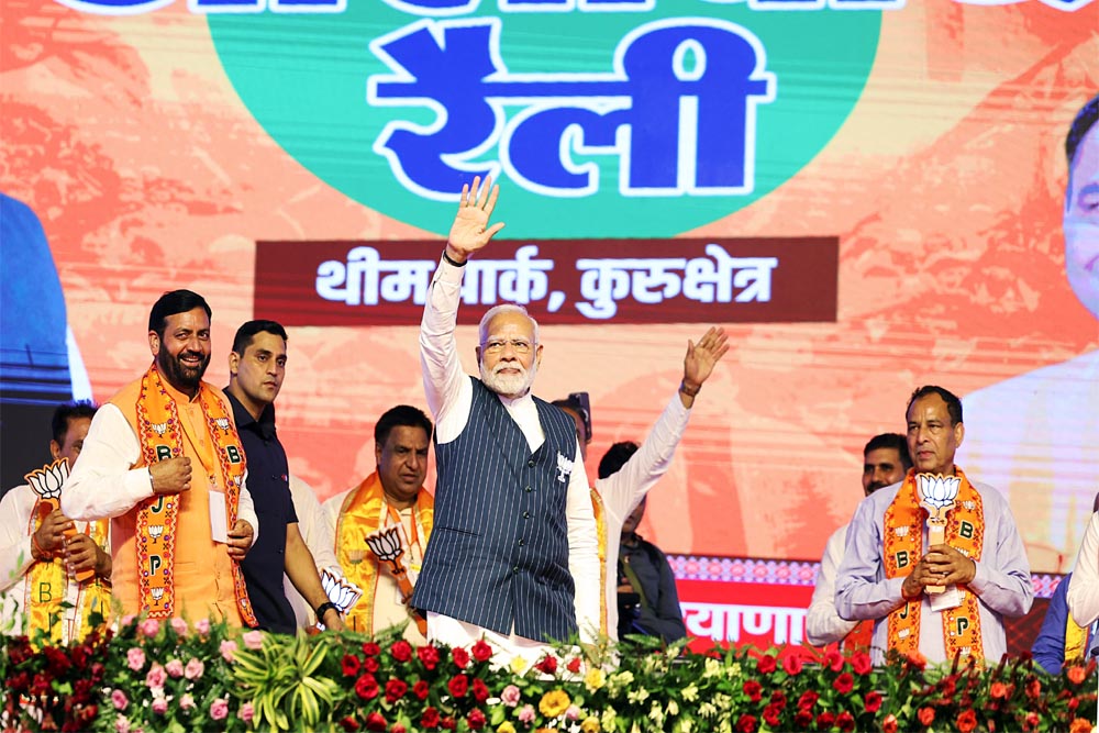 मोदी का कांग्रेस पर हमले से प्रचार शुरू