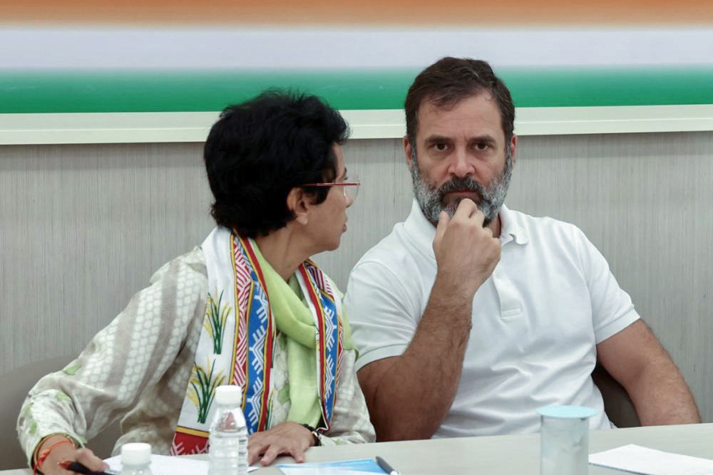 कांग्रेसी क्षत्रप ही कांग्रेस को डुबोते हैं !