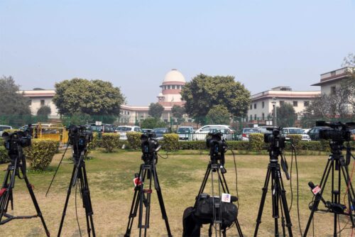 अभिव्यक्ति पर कितनी पाबंदी लगेगी?