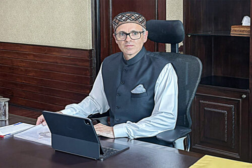 नौगाम विस्फोट: सीएम उमर अब्दुल्ला ने पीड़ित परिवारों से की मुलाकात