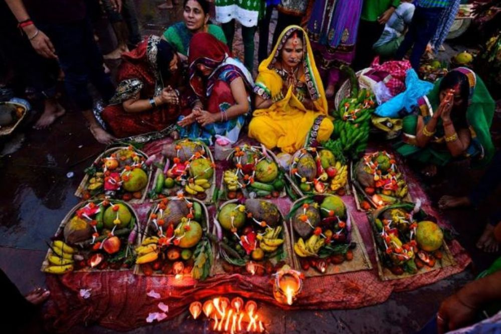 Chhath Puja 2024: कैसे हुई छठ पूजा की शुरुआत? रामायण और महाभारत से जुड़ा इतिहास