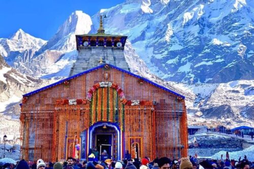 भारी बारिश के बीच चारधाम यात्रा दो दिन के लिए स्थगित