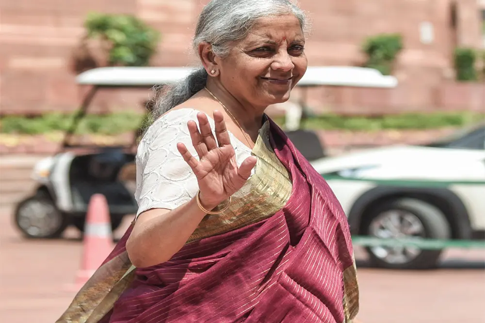आर्थिक तस्वीर सुधर नहीं रही है
