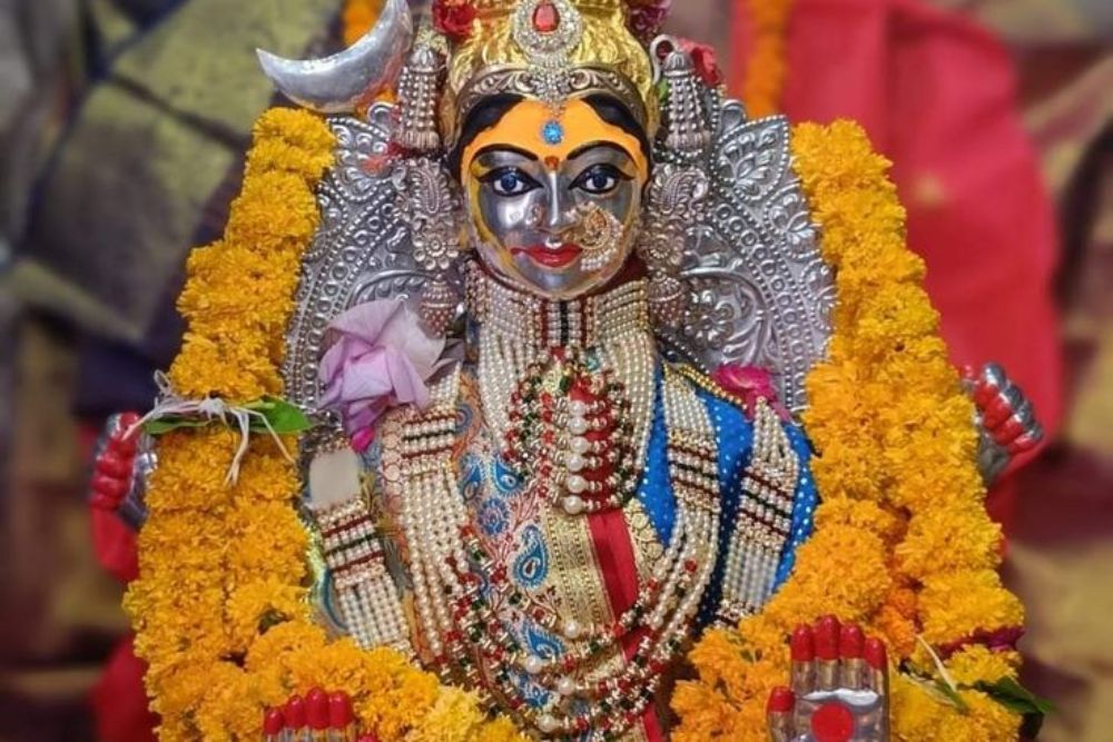इस शक्तिपीठ में विक्रमादित्य ने 12 बार शीश चढ़ाया,मंदिर में आज भी रखे है राजा के शीश