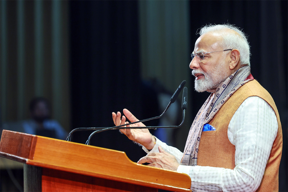 पीएम मोदी के नेतृत्व में ग्लोबल मैन्युफैक्चरिंग हब बन रहा भारत
