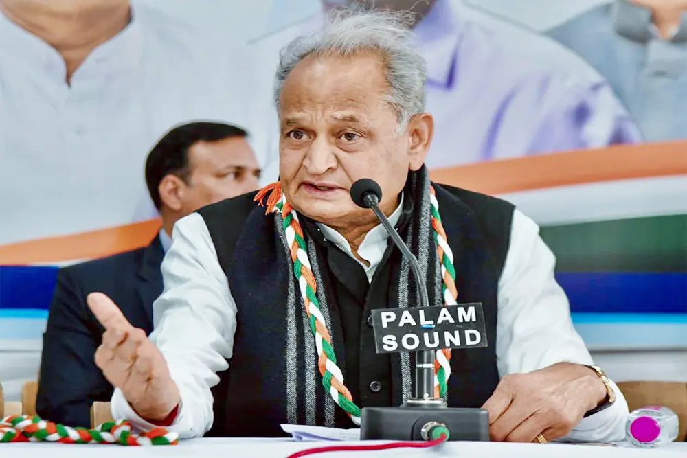 इंदिरा गांधी ने इतिहास ही नहीं,  भूगोल भी बदला: अशोक गहलोत