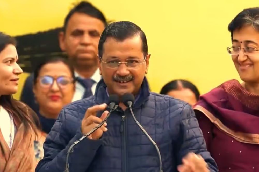 केजरीवाल का ऐलान: दिल्ली में महिलाओं को हर महीने ₹1000, जीत के बाद…