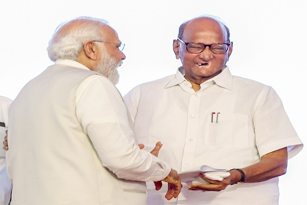 पीएम मोदी ने शरद पवार को दी जन्मदिन की बधाई