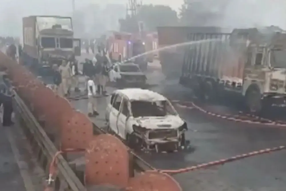 जयपुर में बम धमाका, 6 की मौत, 30 झुलसे, तबाही की दिल दहला देने वाली दास्तान