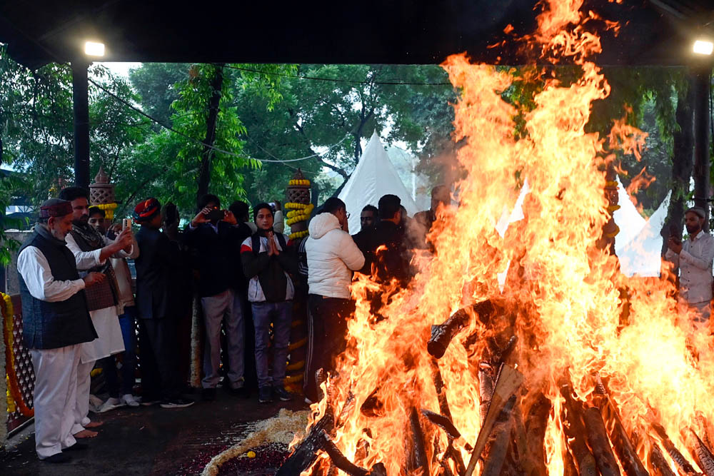 Manmohan Singh Funeral Controversy