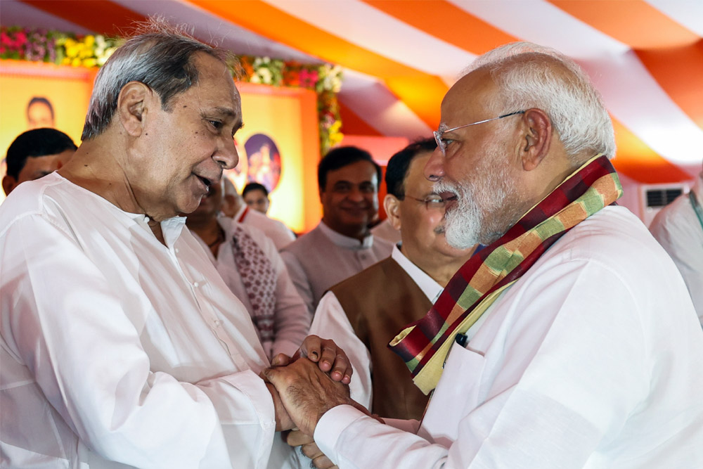 पटनायक की रणनीति है या मजबूरी?