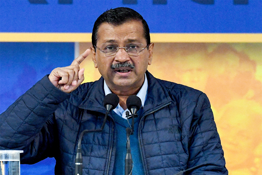 Delhi Election: AAP ने खोला मिडिल क्लास के लिए पिटारा, जानें क्या-क्या है…