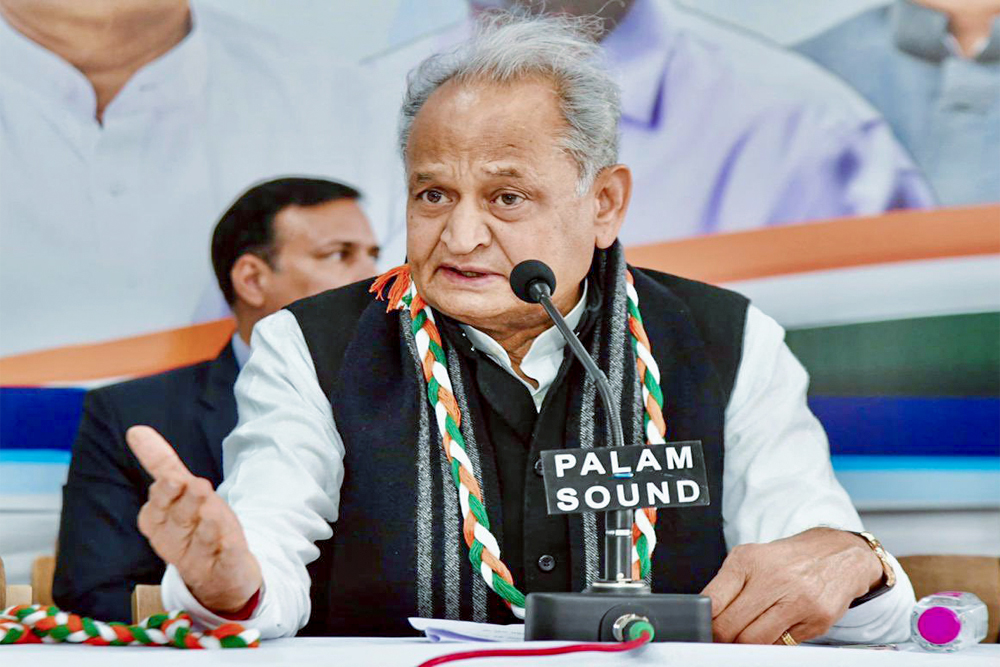 दिल्ली में ‘जीवन रक्षा योजना’ कामयाब होगी: अशोक गहलोत