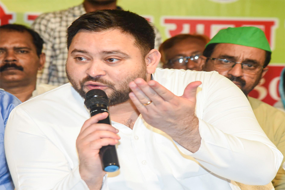 नीतीश कुमार ने बिहार के लोगों का जीवन को बर्बाद कर दिया: तेजस्वी यादव