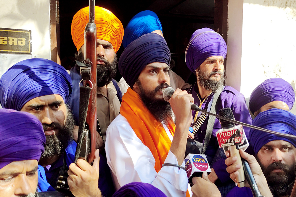 अमृतपाल की पार्टी अकाली दल को कमजोर करेगी