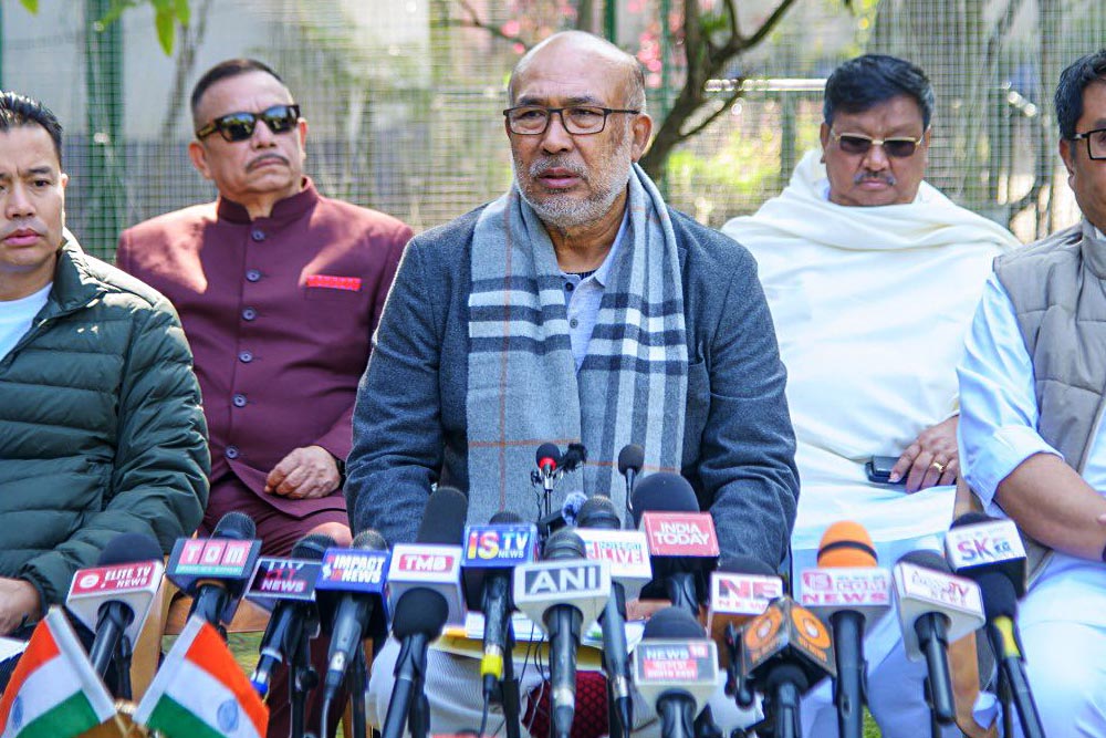 मणिपुर में फिर बन सकती है सरकार