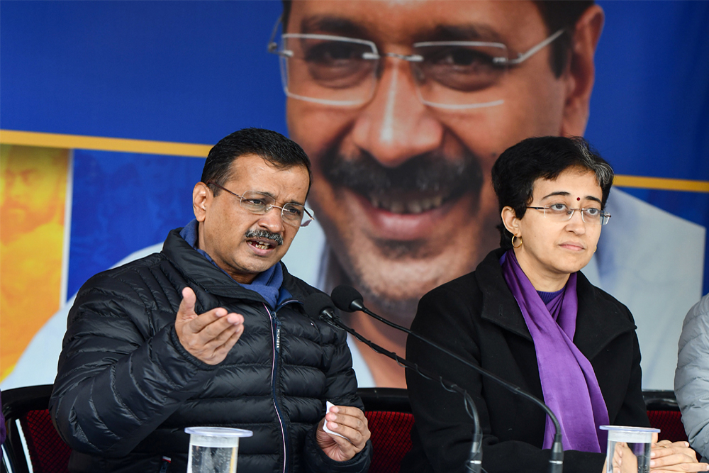 सीएजी रिपोर्ट पर दिल्ली सरकार को फटकार