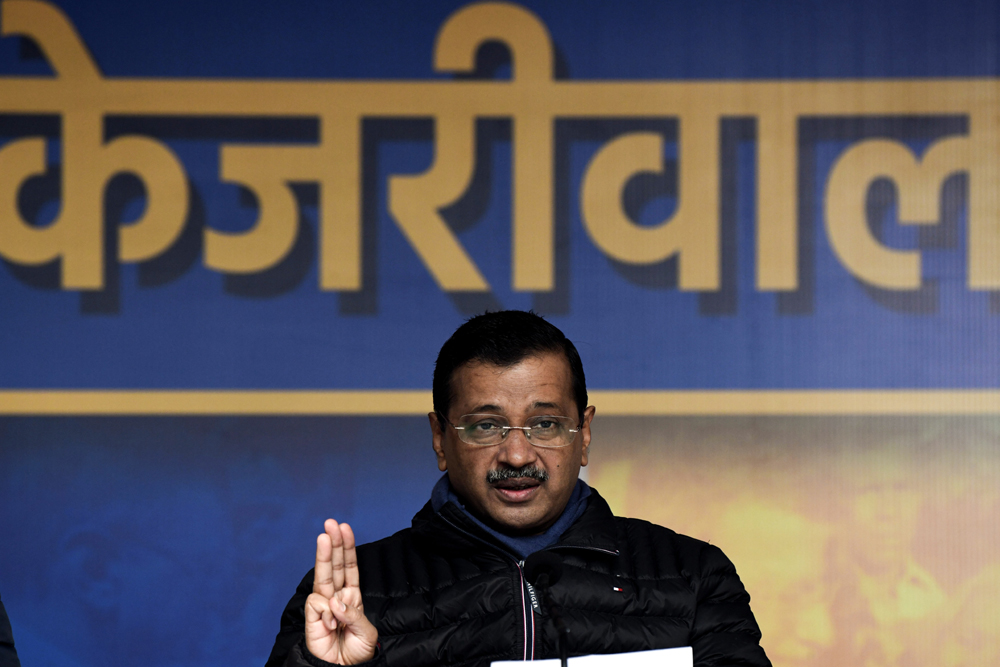 केजरीवाल ने केंद्र से जमीन मांगी