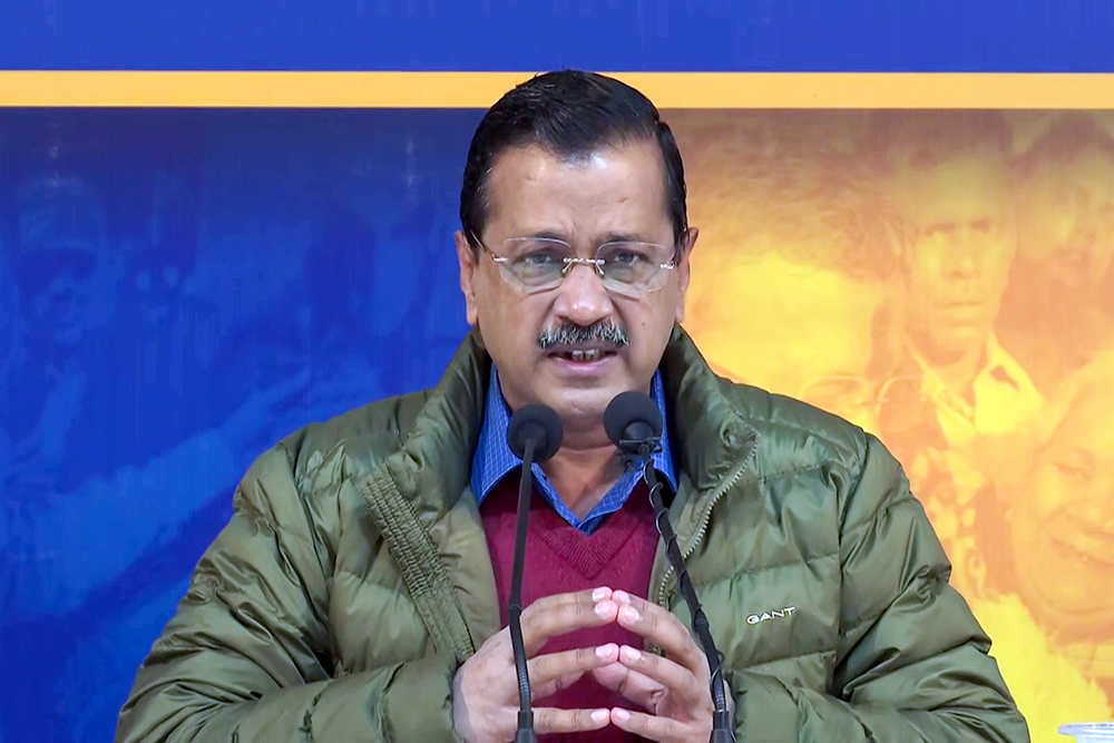 अरविंद केजरीवाल के घर पहुंची एसीबी, 15 करोड़ के दावे की करेगी जांच