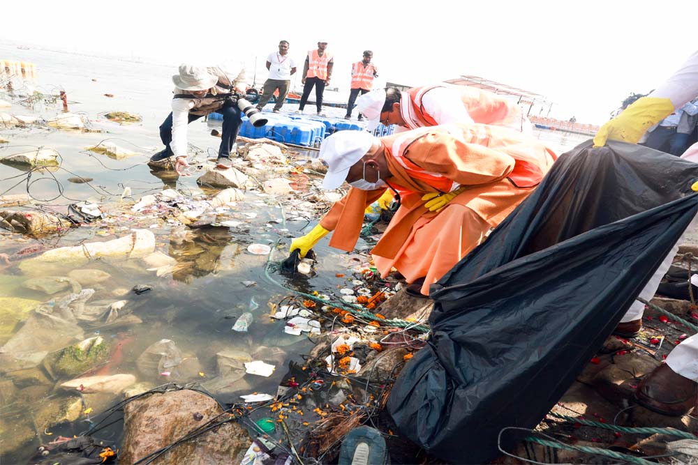 महाकुंभ के समापन के बाद सफाई और क्षमा प्रार्थना