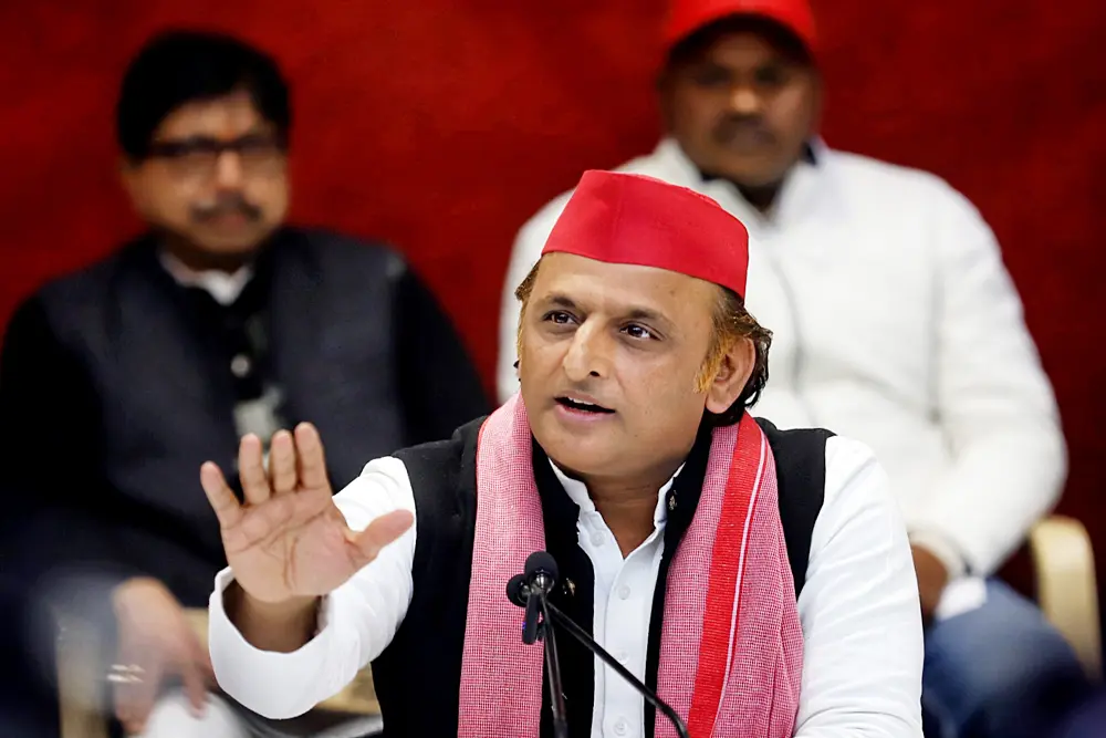 मिल्कीपुर उपचुनाव: अखिलेश ने चुनाव आयोग से की शिकायत
