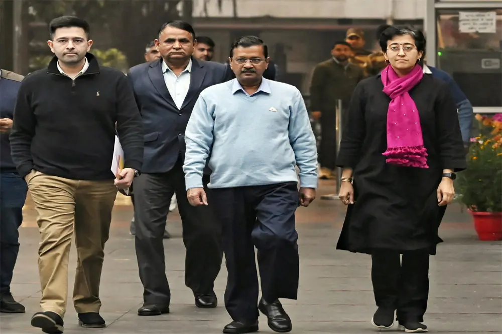 विज्ञापन मामले में सिर्फ आप क्यों निशाने पर?
