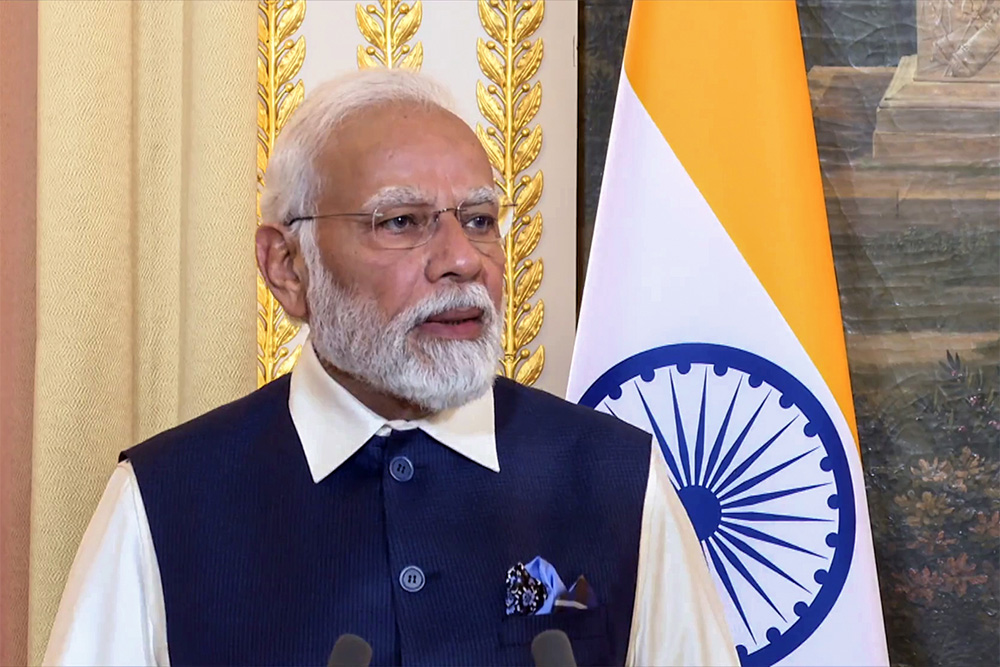 मोदी आज फ्रांस के दौरे पर रवाना होंगे