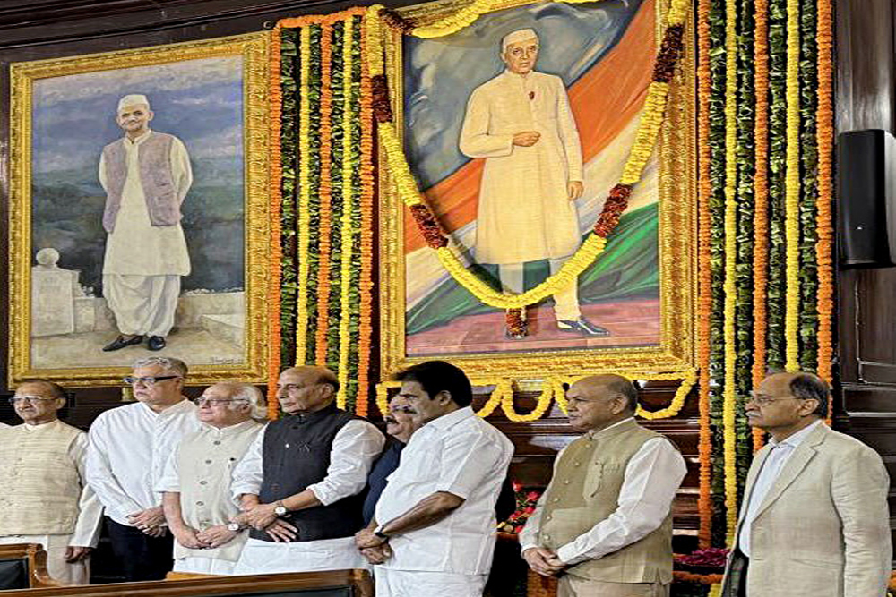 नेहरू ने अमेरिका से मदद मांगी थी