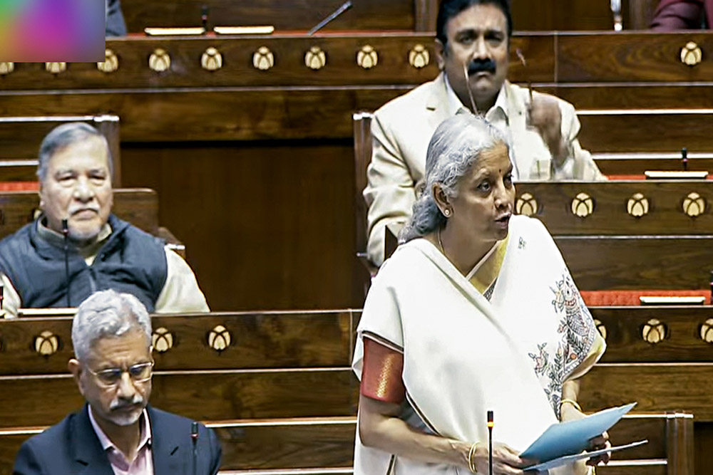 नया आयकर कानून लोकसभा से पास