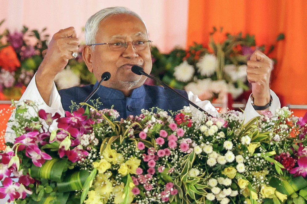 मुख्यमंत्री नीतीश कुमार ने चार मॉडल ट्रैफिक पोस्ट का उद्घाटन किया