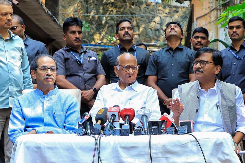 महाराष्ट्र में स्थानीय चुनाव का मामला उलझा