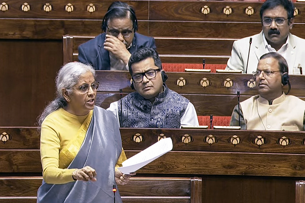 वित्त विधेयक लोकसभा से पास