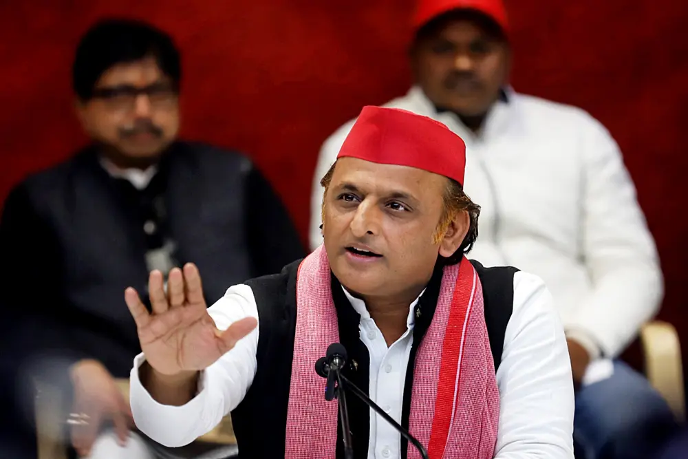 अखिलेश के बयान से बढ़ा पश्चिम का सियासी तापमान