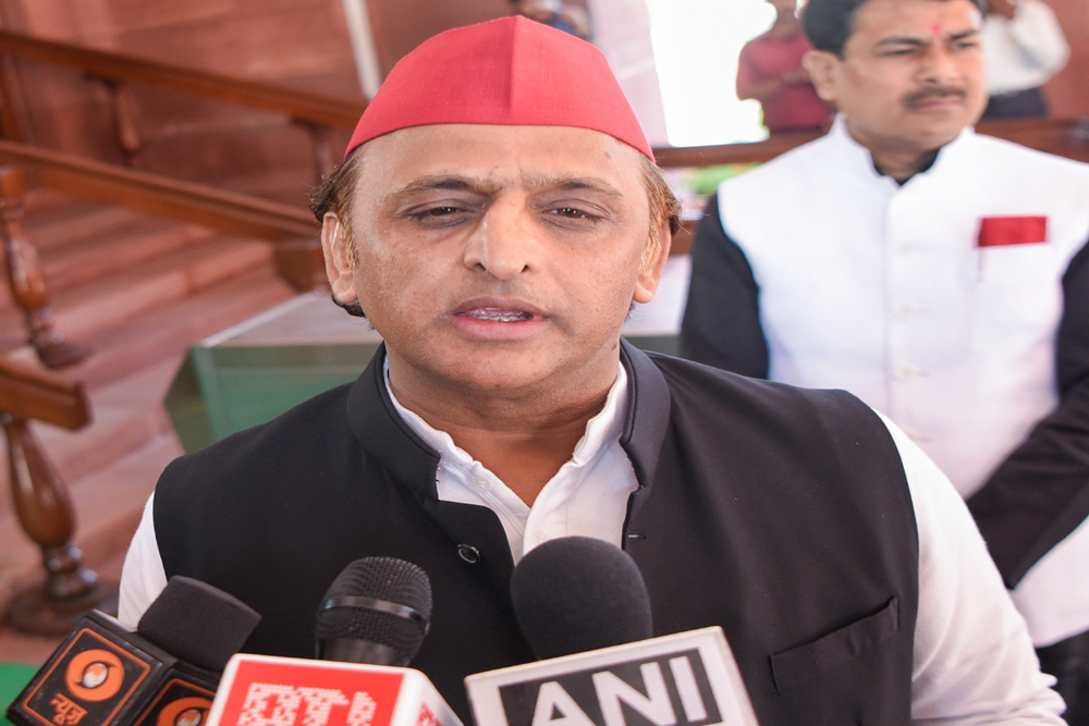 अखिलेश यादव