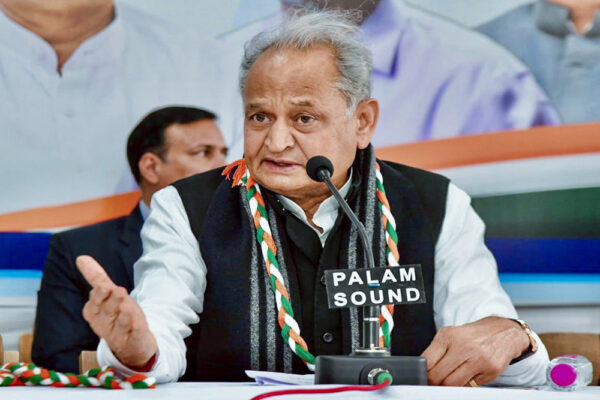 केंद्रीय जांच एजेंसियों की विपक्ष के नेताओं पर कार्रवाई से किसी को भी अचंभा नहीं: अशोक गहलोत
