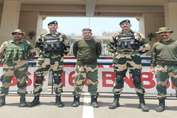 पाकिस्तान ने भारत के अगवा बीएसएफ जवान को लौटाया