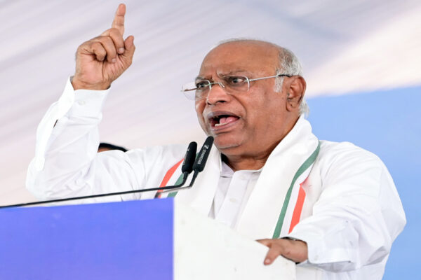 ‘पहलगाम हमले में मौतों की जिम्मेदारी ले केंद्र सरकार: खड़गे