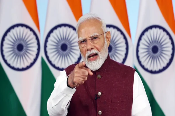 मोदी दुनिया को बताएं सचाई